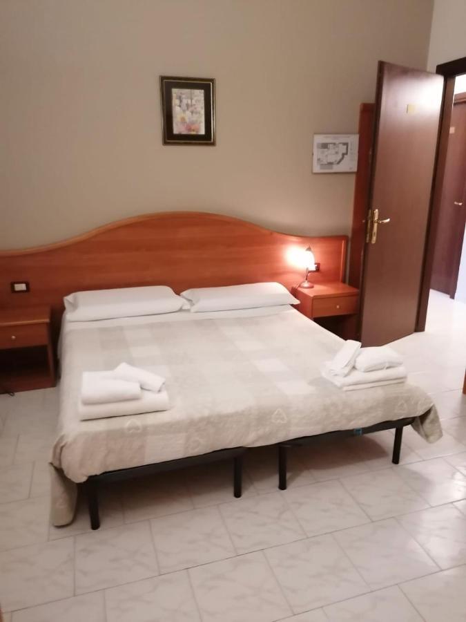 Hotel Il Leone D'Oro Telgate Exterior foto