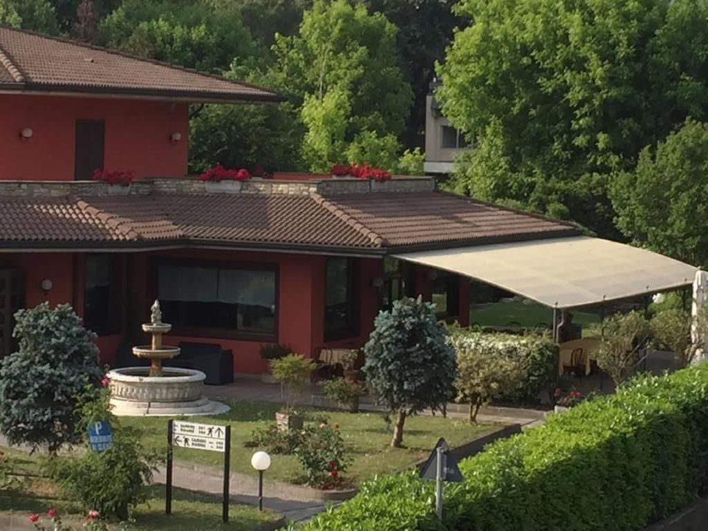 Hotel Il Leone D'Oro Telgate Exterior foto