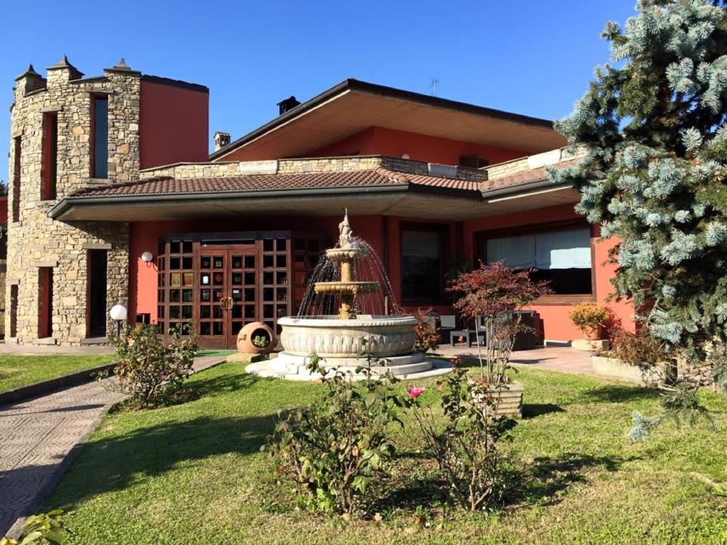 Hotel Il Leone D'Oro Telgate Exterior foto