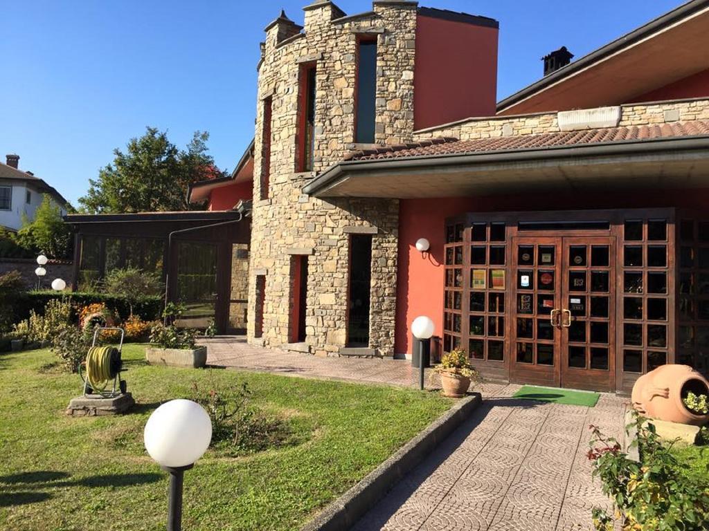 Hotel Il Leone D'Oro Telgate Exterior foto